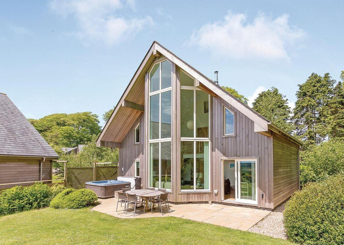 Swandown Lodges Chard Exterior foto